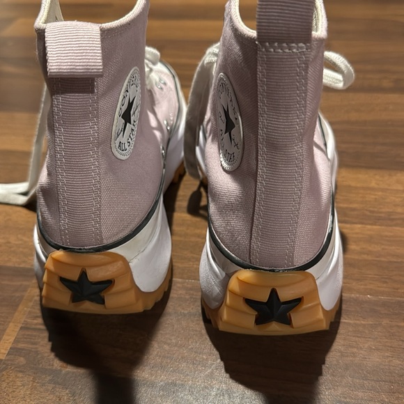 Woman’s pink converse - Picture 5 of 6